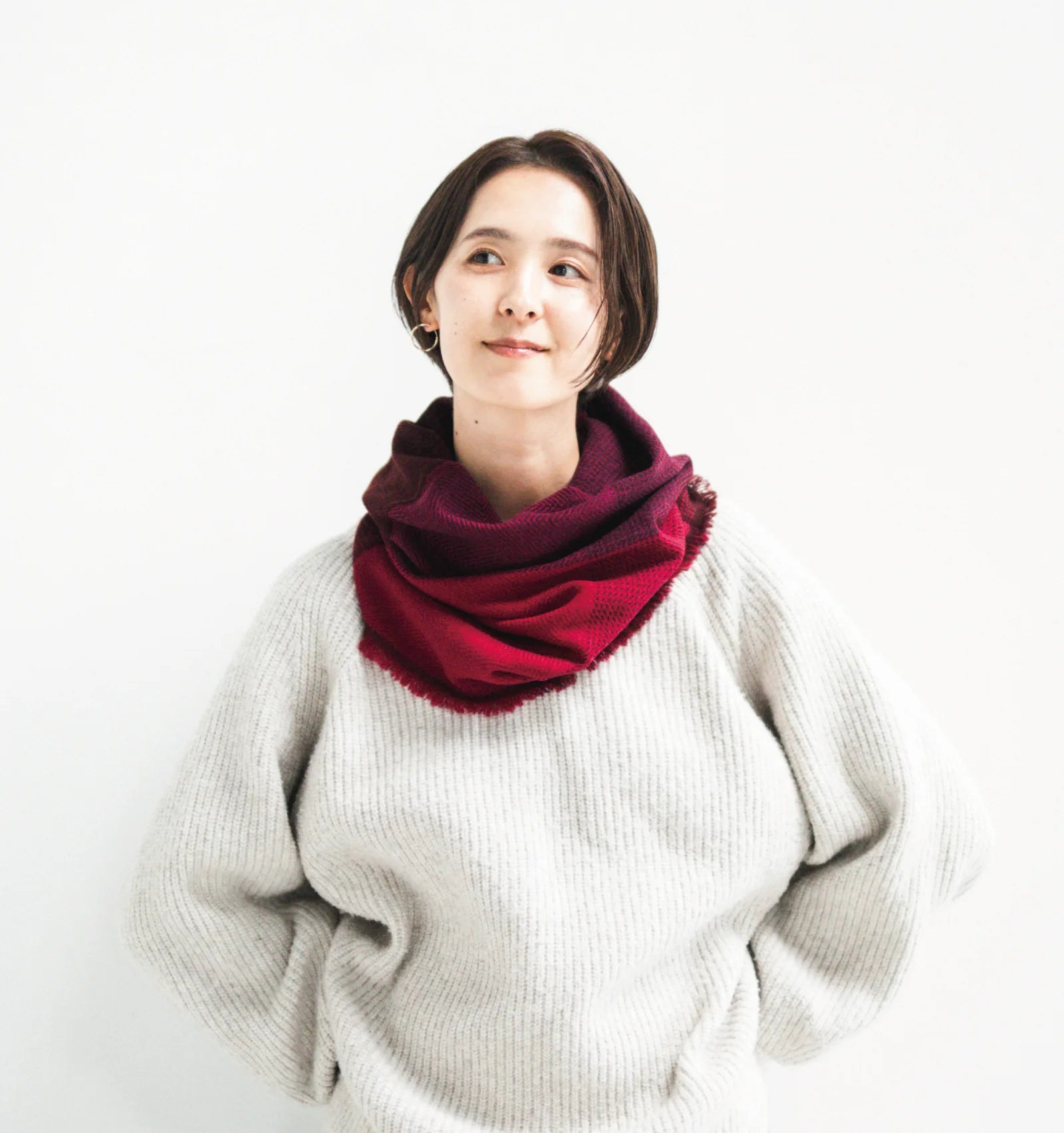 NECKABLE Wool Snood Cross Color