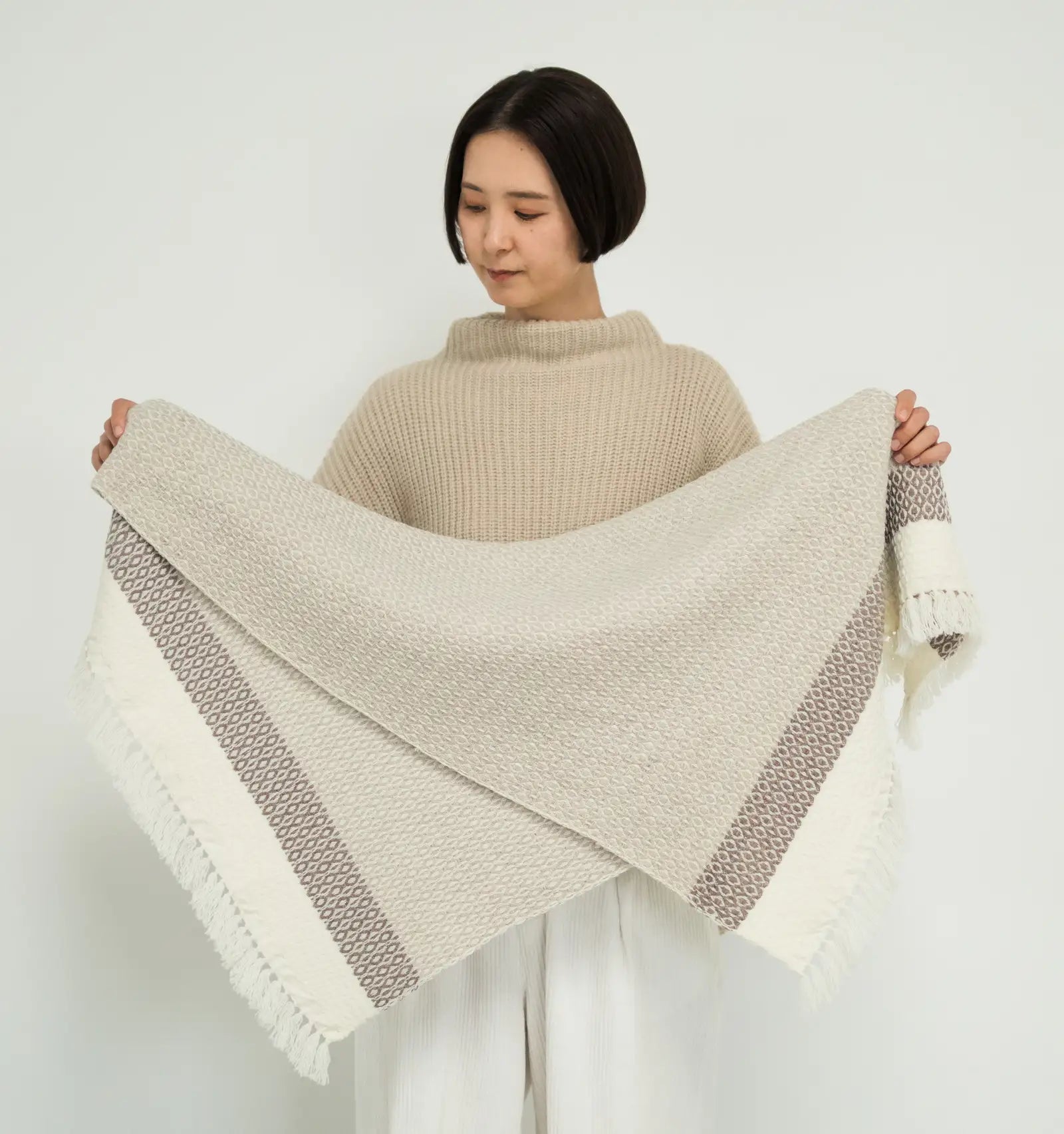 KAWARI Extra Fine Merino Wool Blanket Shawl