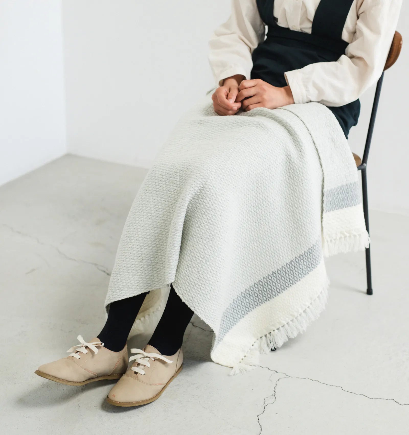 KAWARI Extra Fine Merino Wool Blanket Shawl