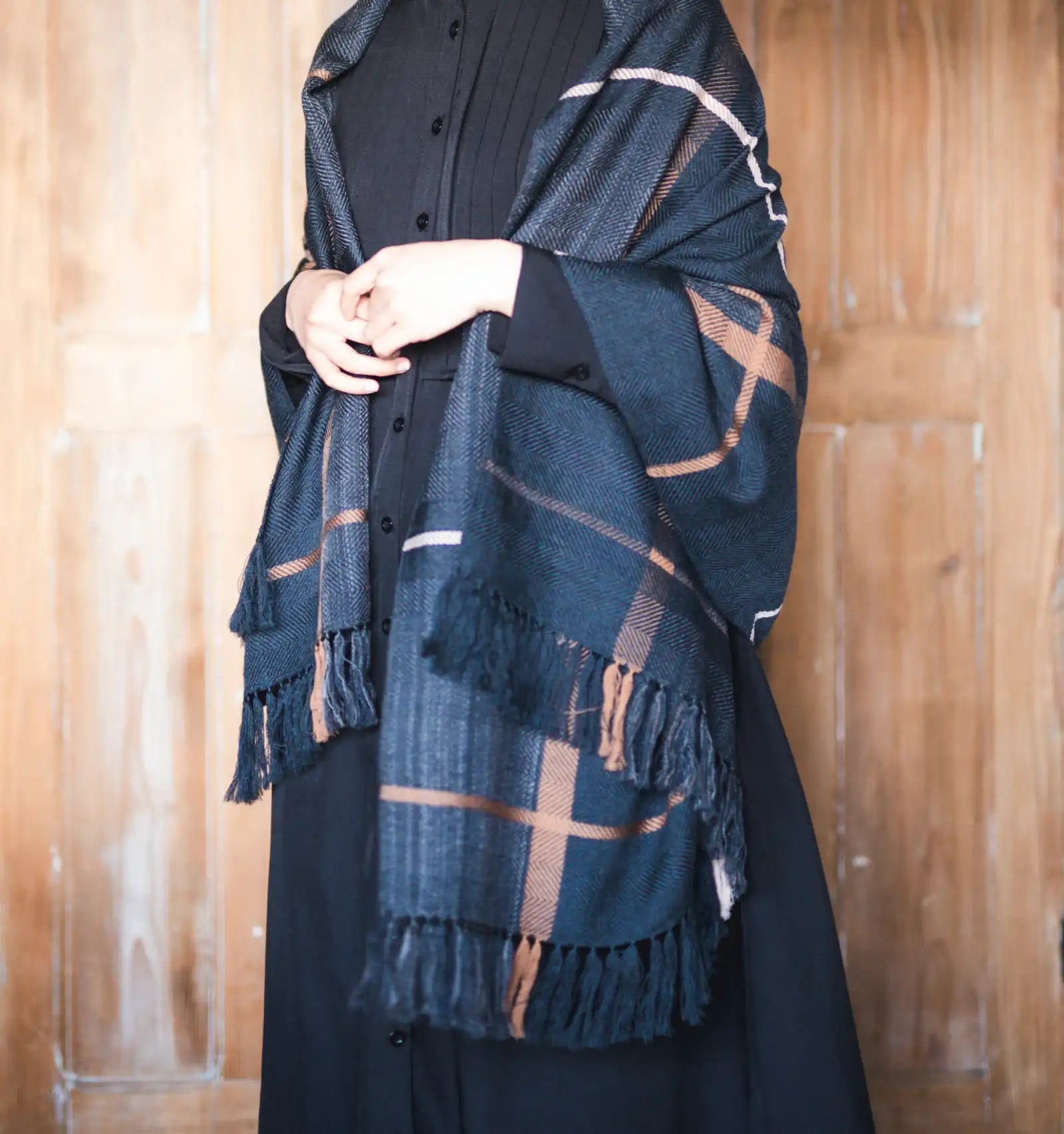 AYA Wool Shawl Windowpane - Black Navy