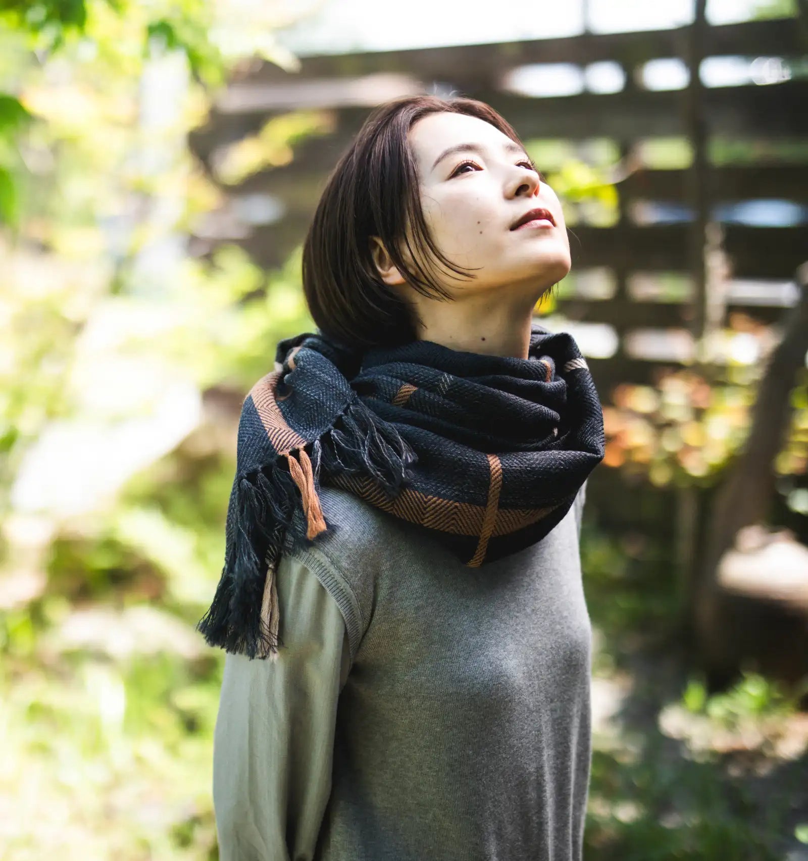 AYA Wool Shawl Windowpane - Black Navy