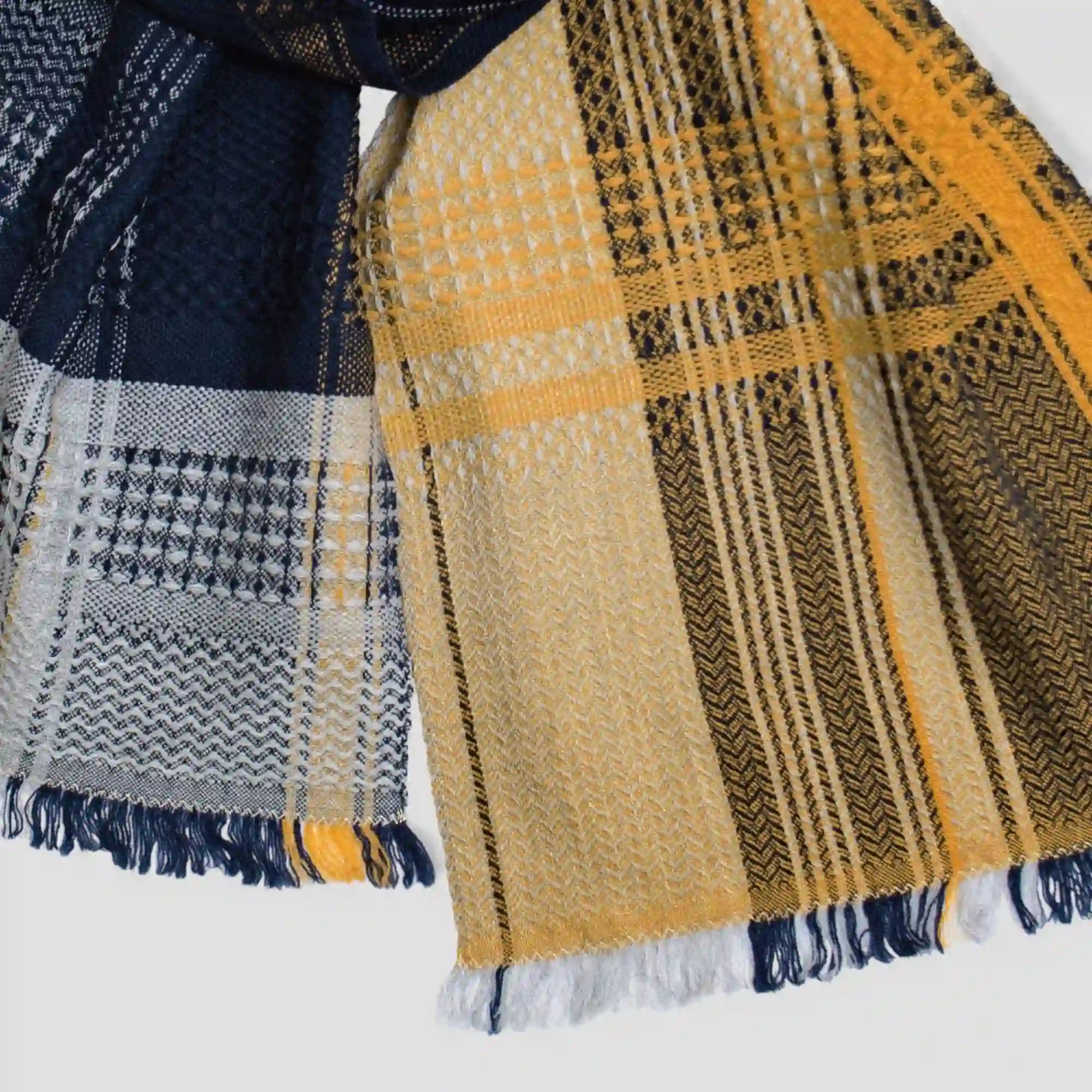 KAWARI Extra Fine Merino Wool Muffler Zero