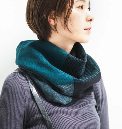 NECKABLE Wool Snood Cross Color