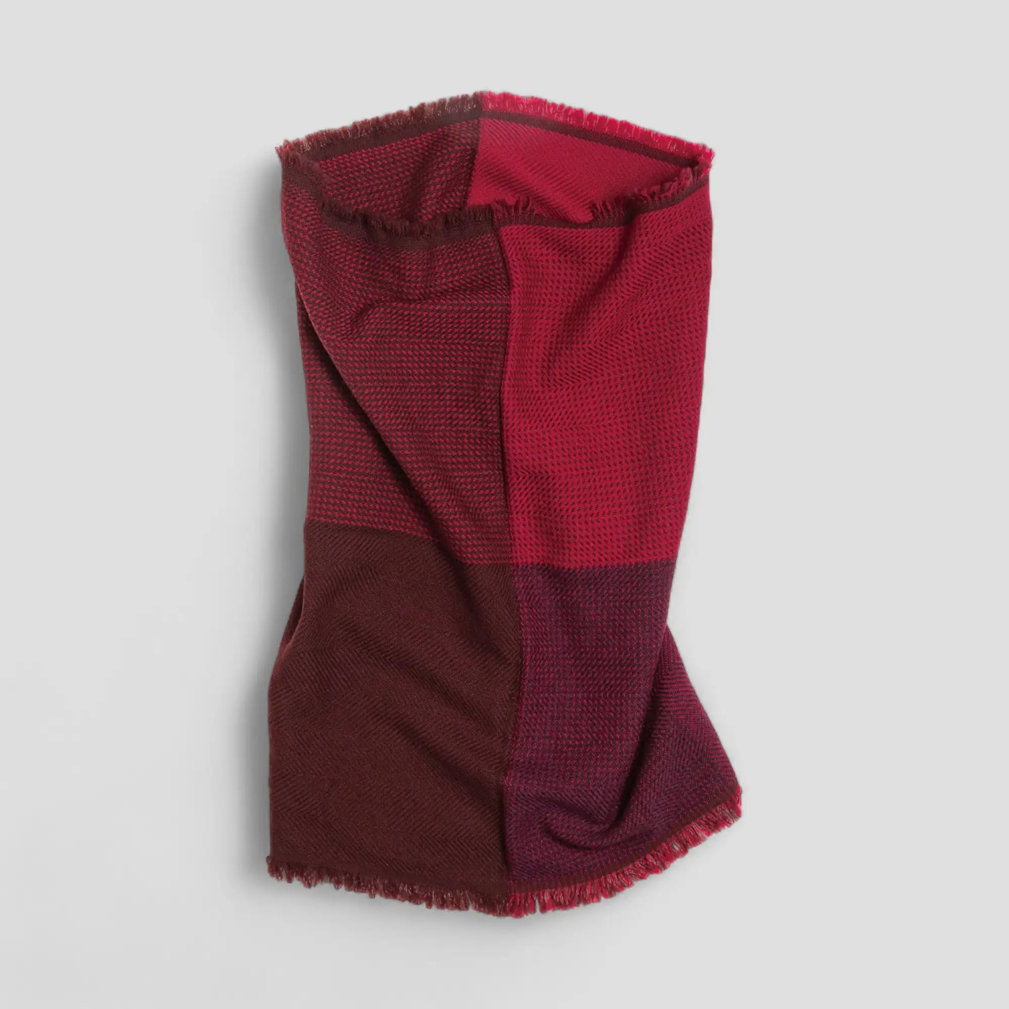 NECKABLE Wool Snood Cross Color