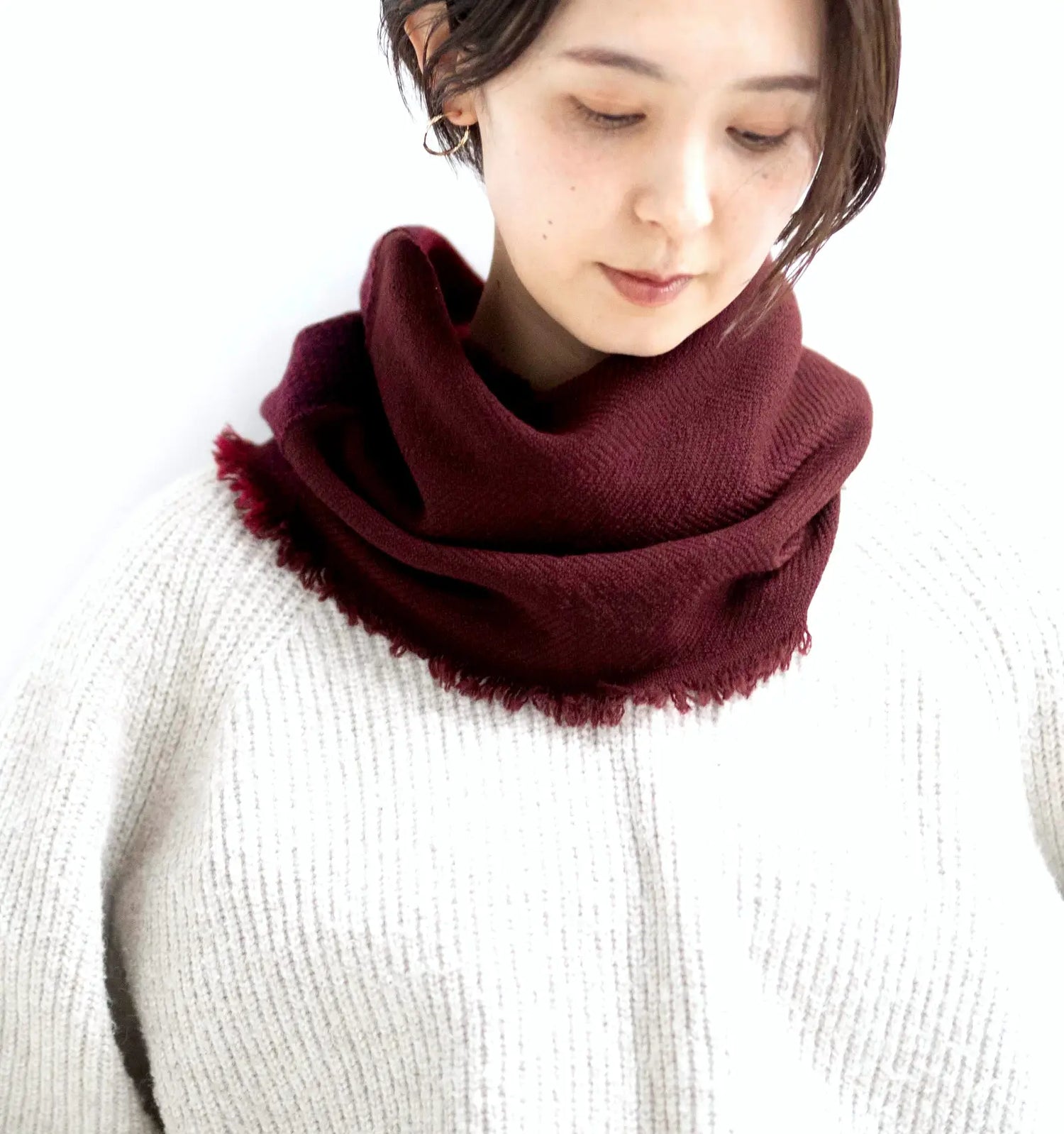 NECKABLE Wool Snood Cross Color