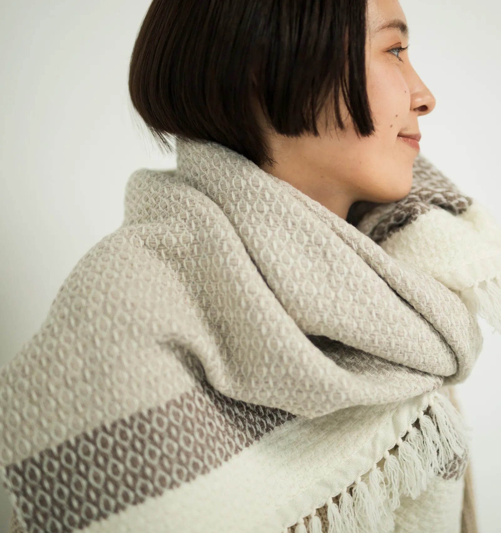 KAWARI Extra Fine Merino Wool Blanket Shawl