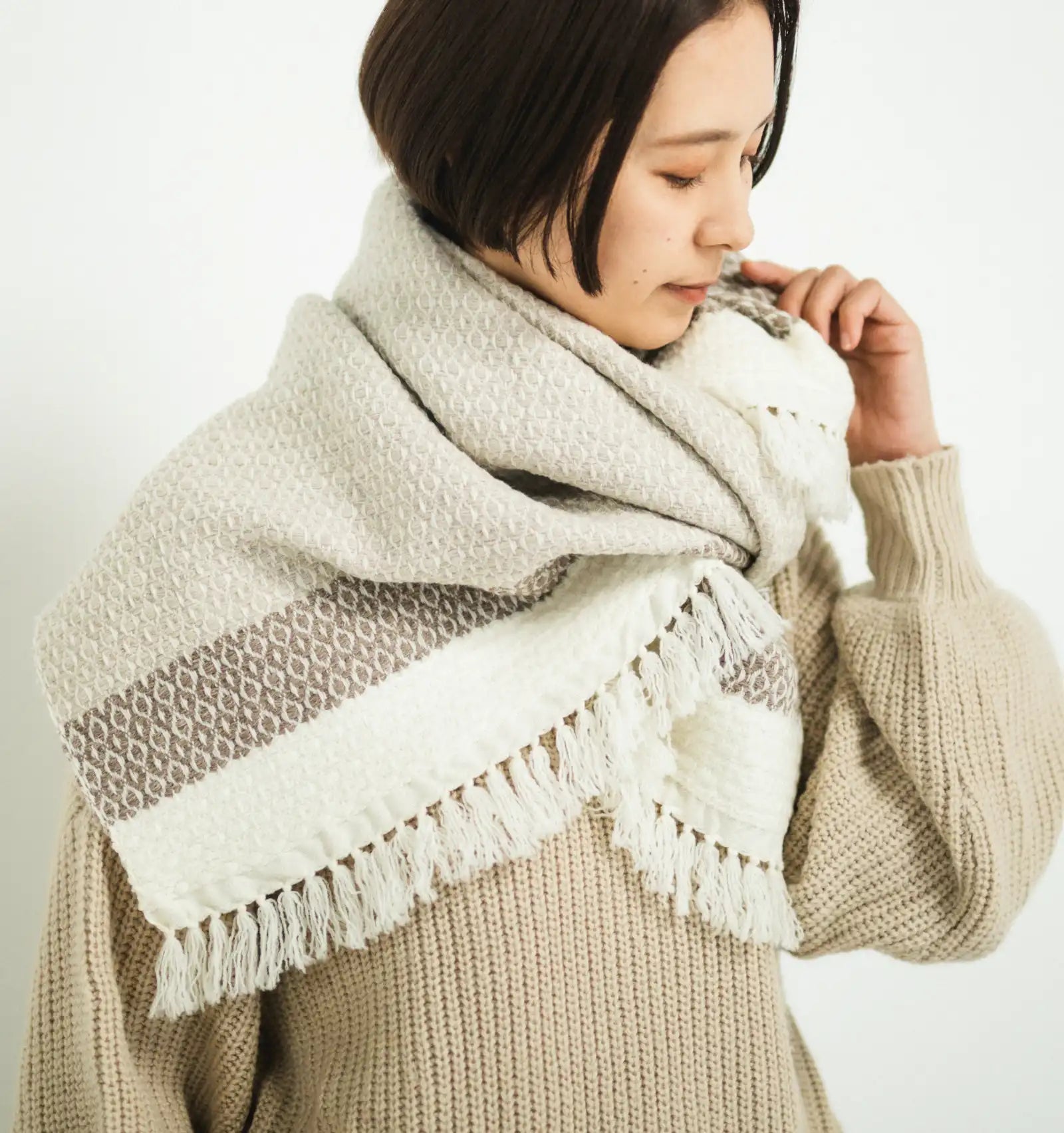 KAWARI Extra Fine Merino Wool Blanket Shawl