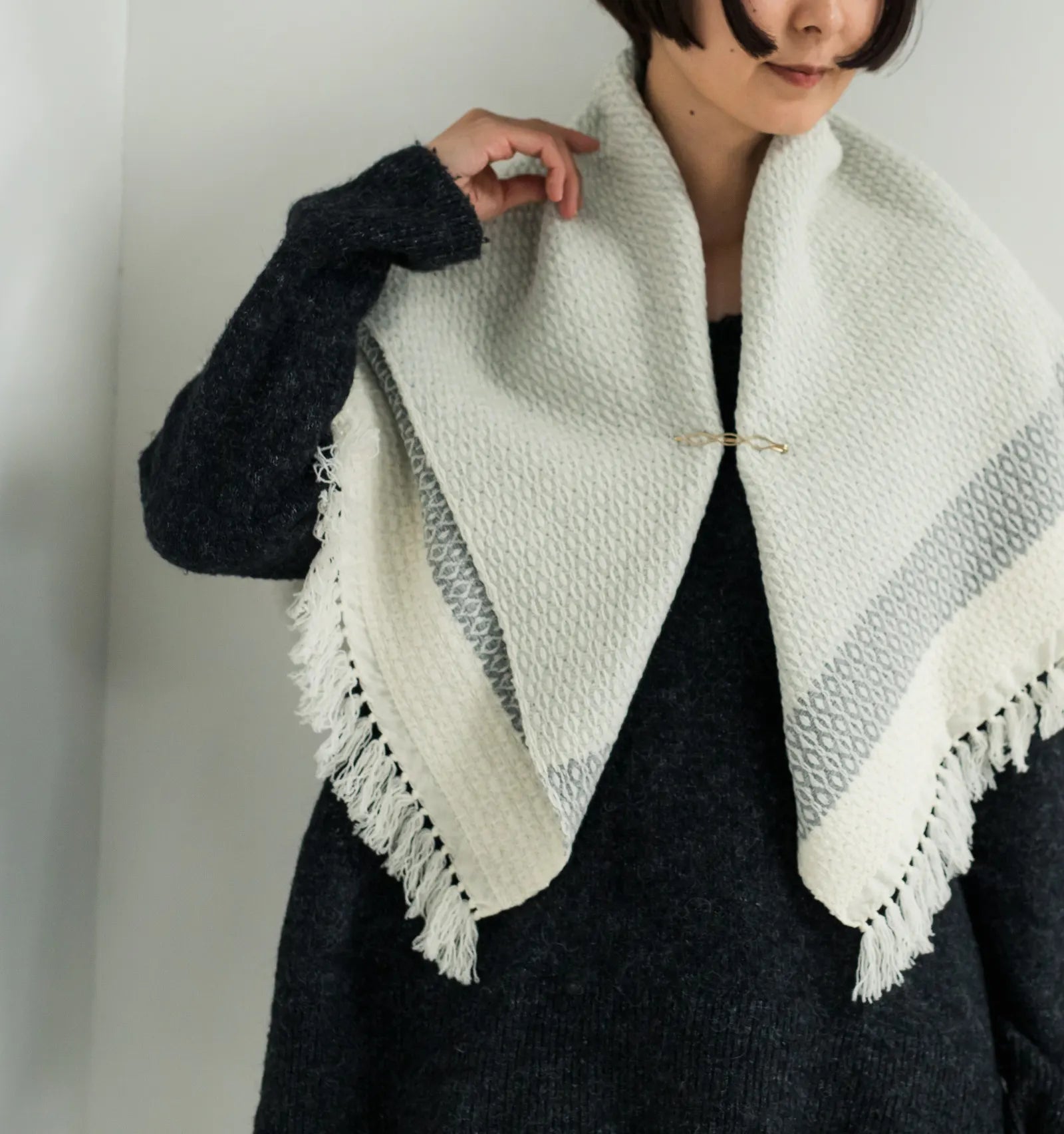 KAWARI Extra Fine Merino Wool Blanket Shawl